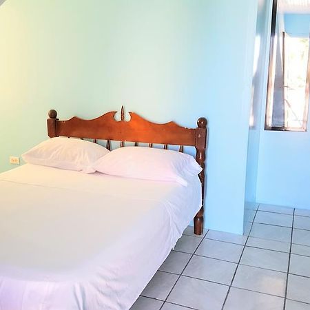 Sea Breeze Guest House Belize City Exterior photo