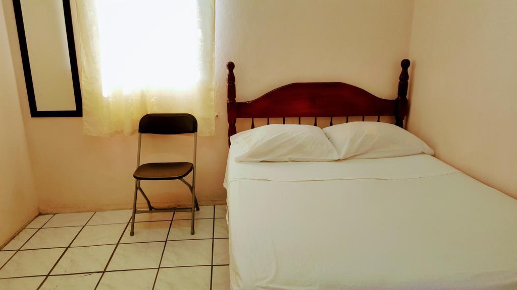 Sea Breeze Guest House Belize City Exterior photo