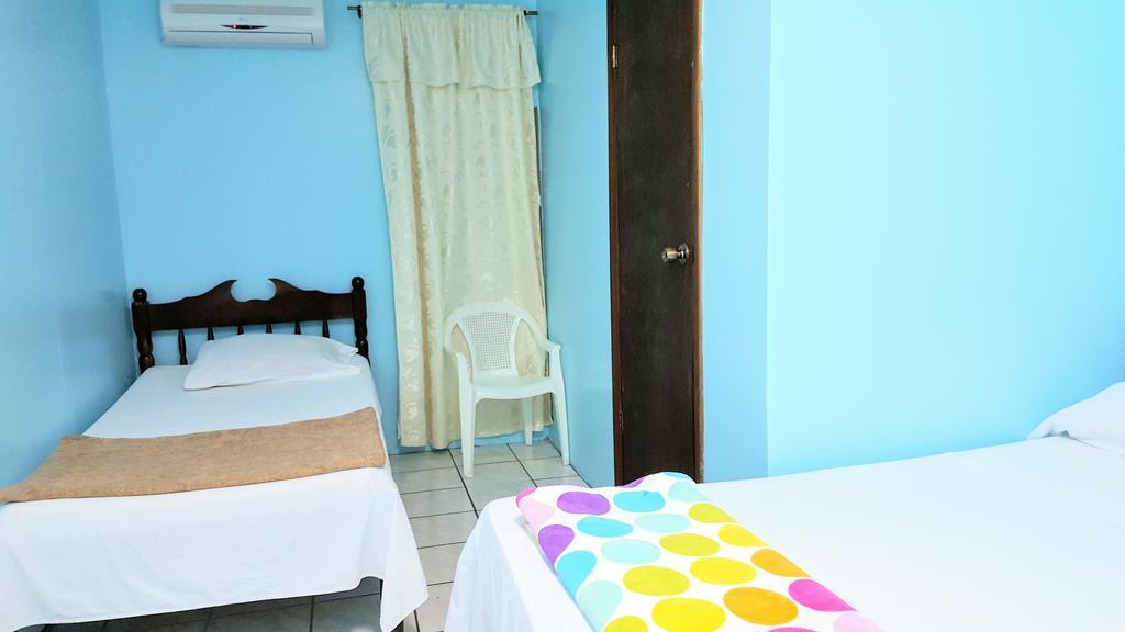 Sea Breeze Guest House Belize City Exterior photo